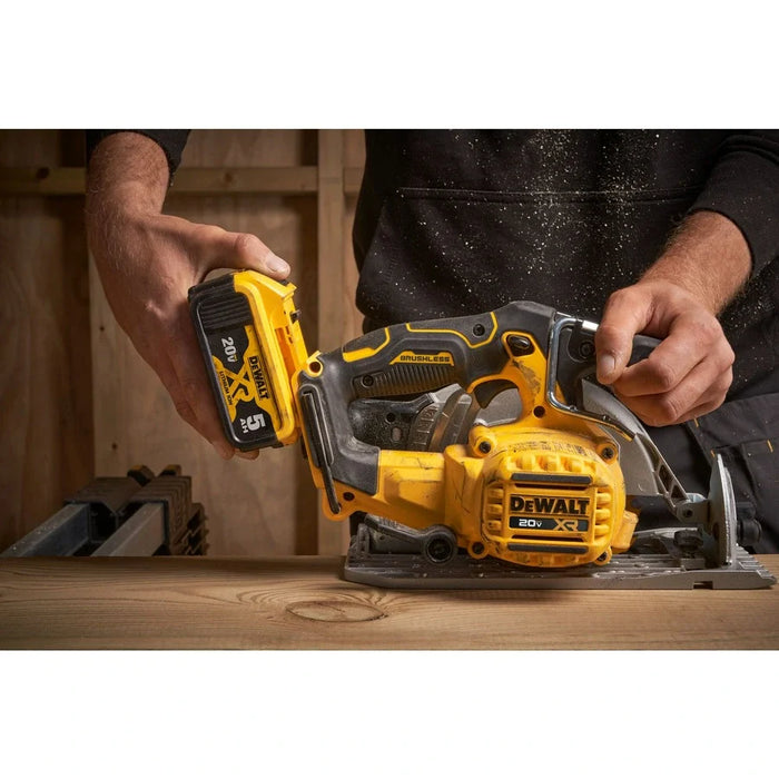 DEWALT DCS565B 20V MAX* XR® 6-1/2 in. Brushless Cordless Circular Saw (Tool Only)